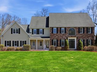 24 Alcorn Xing, Westford, MA 01886