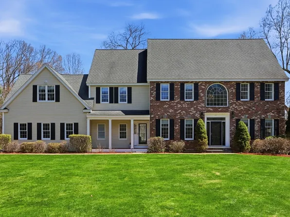 24 Alcorn Xing, Westford, MA 01886