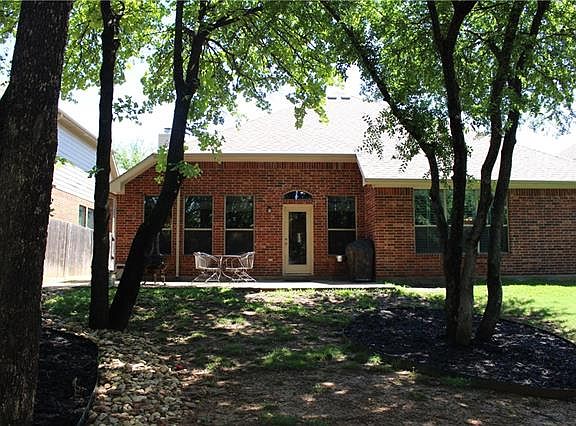 4th image of 214 Livingston Dr