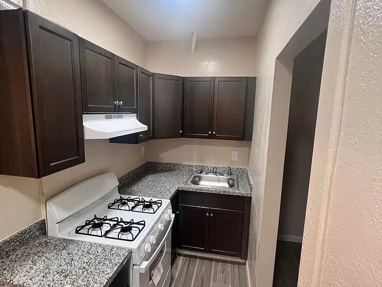 1764 Quesada Ave — Photo 3