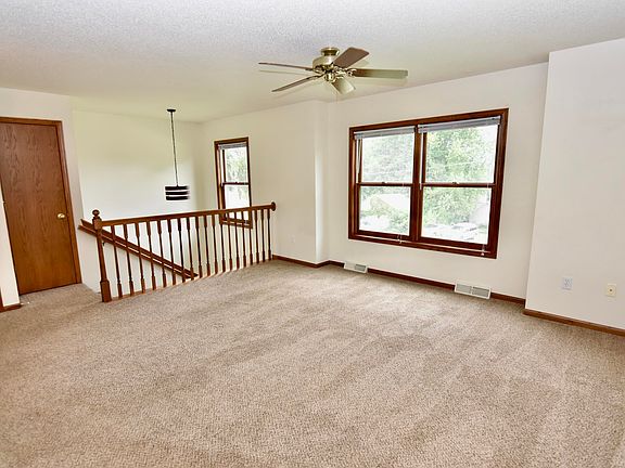 3rd image of 17140 Arnold Ave