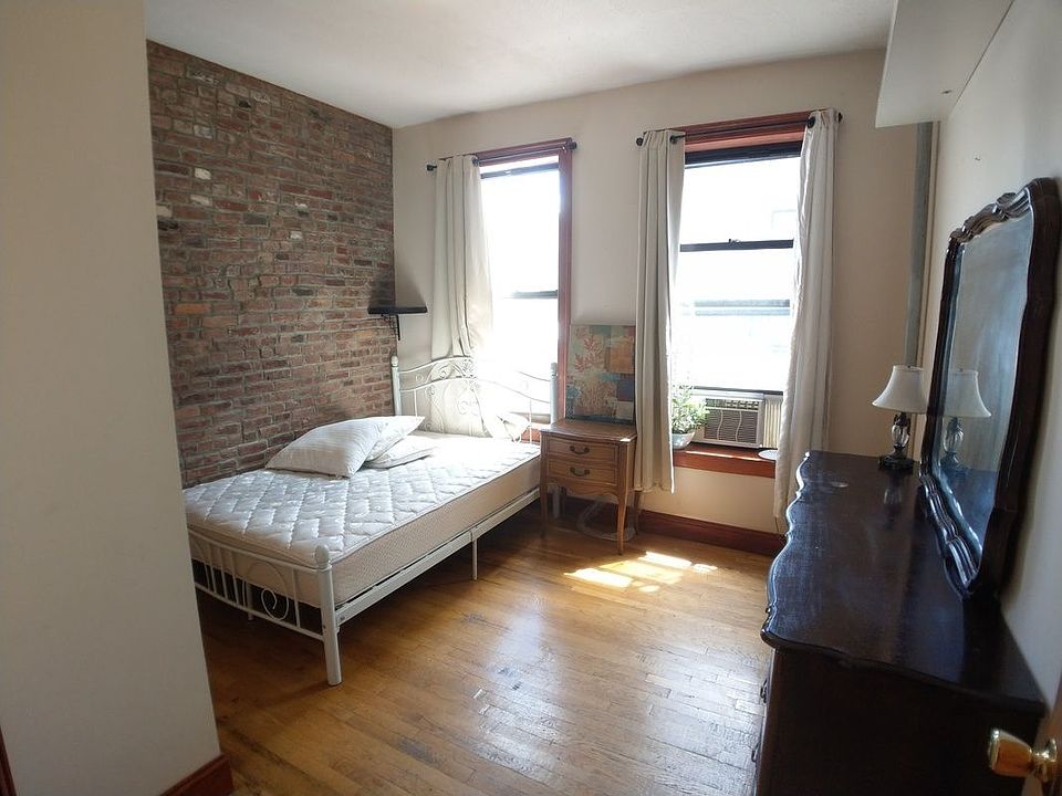 1st image of 424 E 13th St #2Z