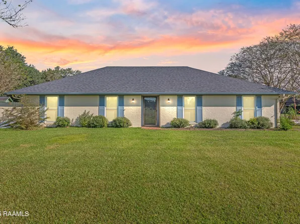 504 Orange Dr, Abbeville, LA 70510