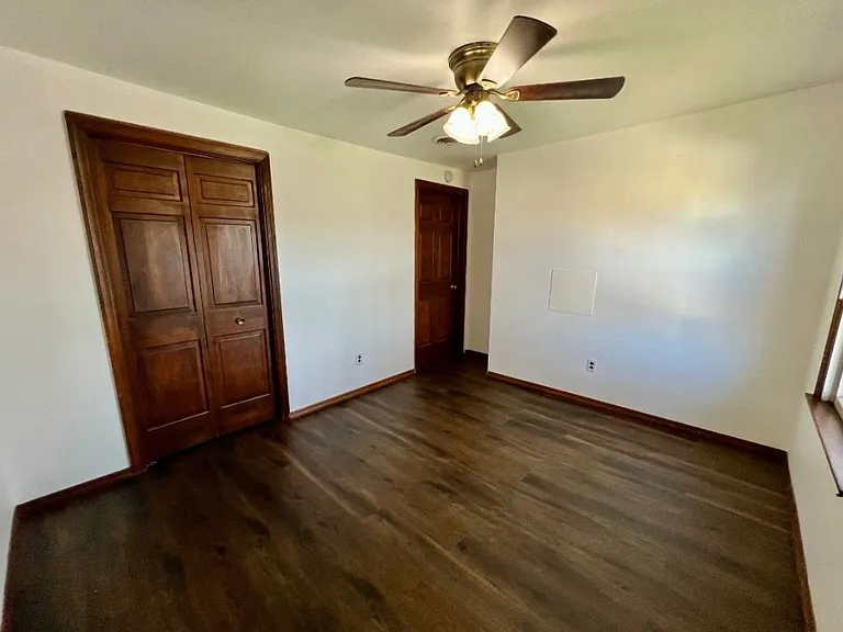 419 E Fairmont Ave — Photo 9