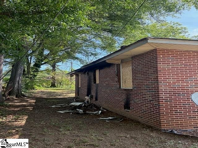 2nd image of 3311 Berry Ln