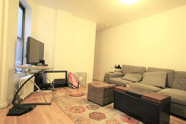 Rented by Dynamik Realty | media 22