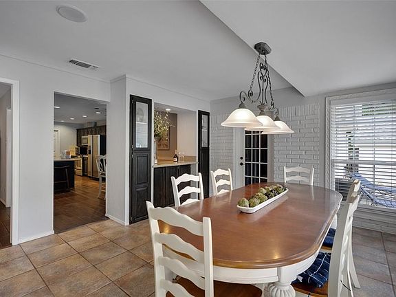3rd image of 1209 Wood Creek Ln