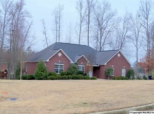 119 Azalea Hills Dr, Oneonta, AL 35121