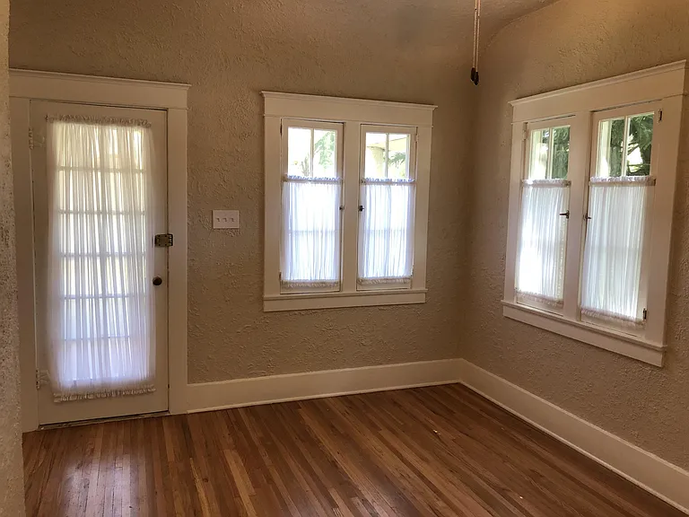 501 W Whiting Ave #8 — Photo 18