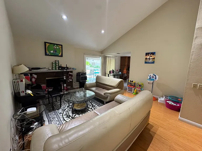 15616 New Hampton St — Photo 12