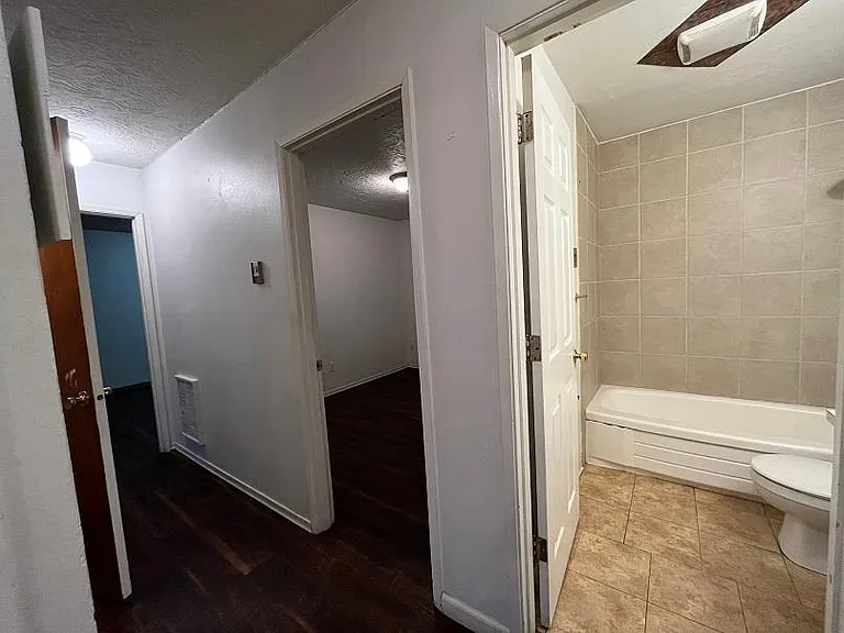 3217 Grand Blvd — Photo 16