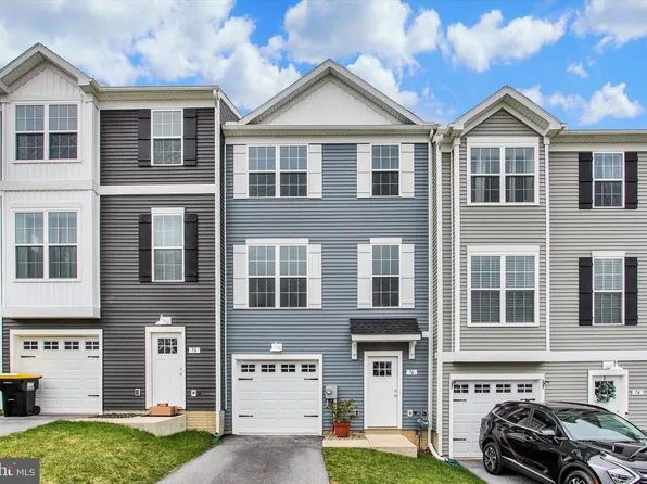 76 Coop Ln, Hanover, PA 17331