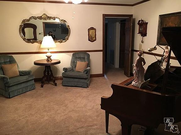 3rd image of 913 Kenney St