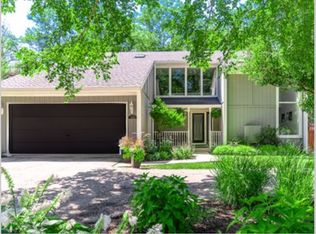 365 61st St, Willowbrook, IL 60527