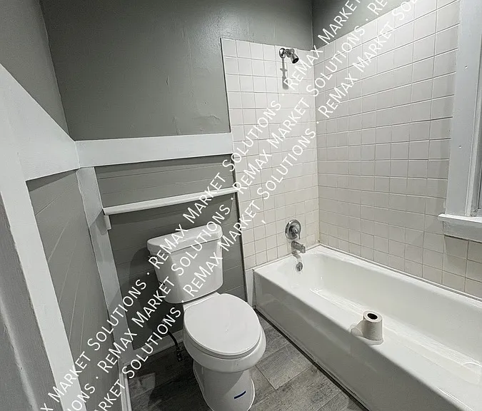 6712 Fullerton Ave — Photo 8