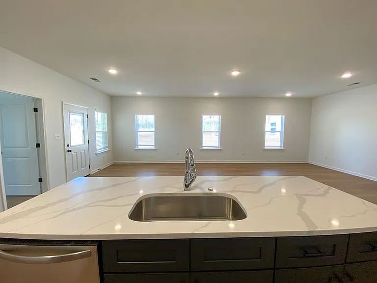 119 Oak Ave — Photo 7