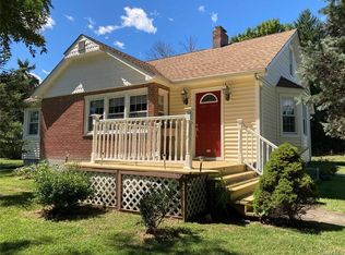 108 Saint Andrews Rd, Walden, NY 12586