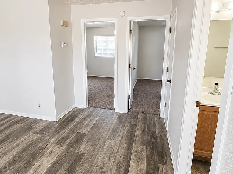 Serenity Ridge Apartments — Photo 6