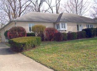 695 Brookview Dr, Greenwood, IN 46142
