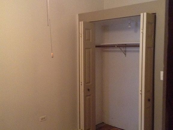2nd image of 3503 W Le Moyne St #2