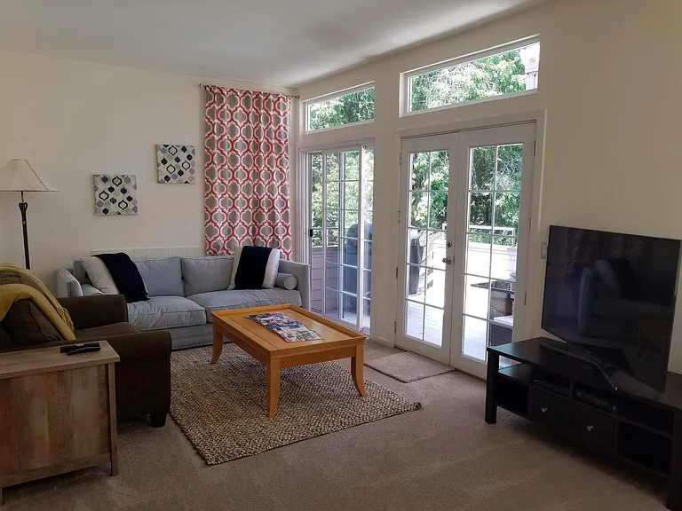 779 S Freeway Dr — Photo 17