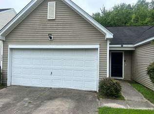 626 English Oak Cir, Moncks Corner, SC 29461