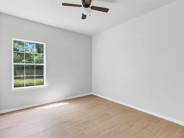 10445 Wicklowe St #1 — Photo 20