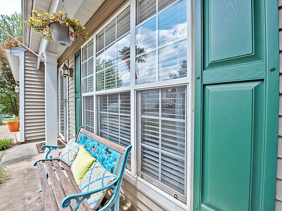 5th image of 9405 Stawell Dr