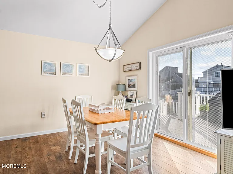 144 Peter Rd — Photo 17