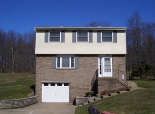 231 Rilla Dr, Connellsville, PA 15425
