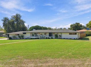 919 N 7th St, Perry, OK 73077