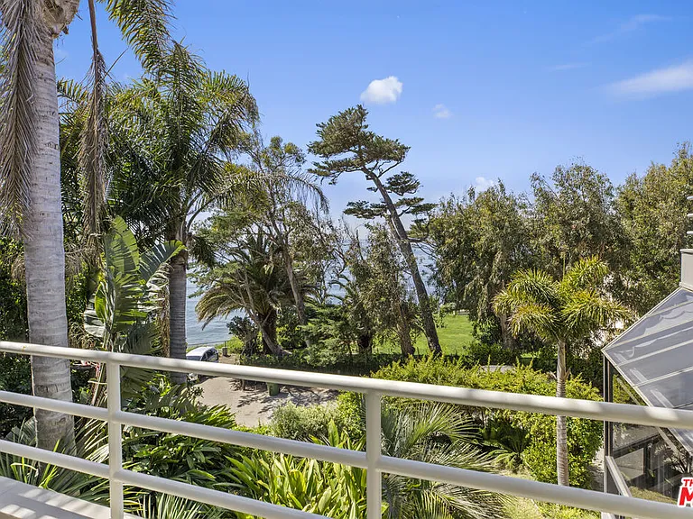 31833 Sea Level Dr — Photo 5