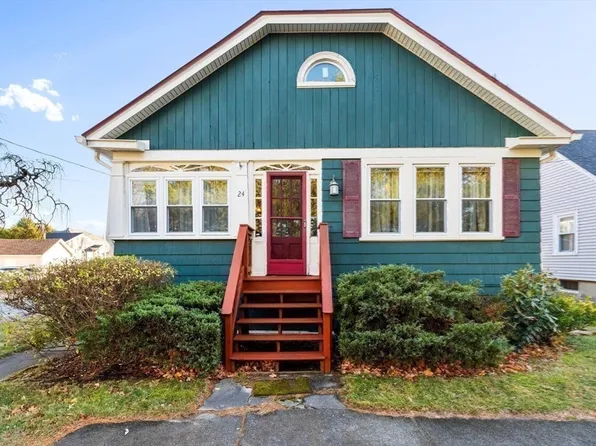 24 Clarence St, Attleboro, MA 02703