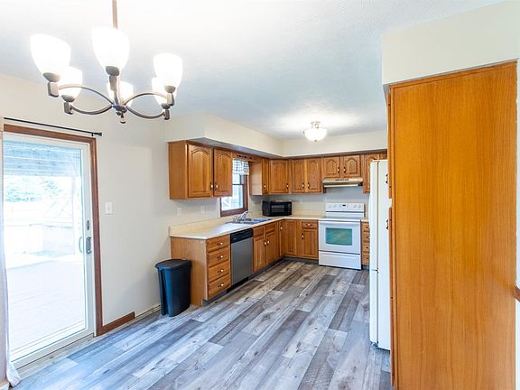 4th image of 3642 W Serenity Pkwy