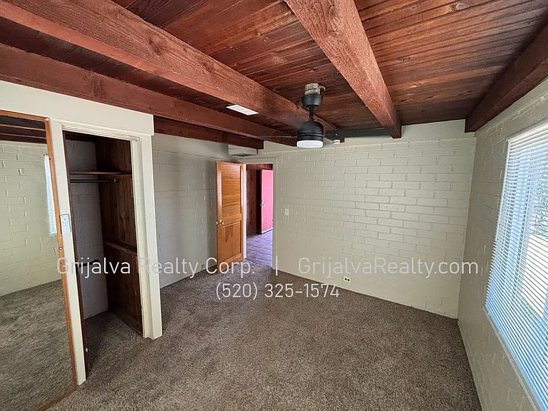 2606 Columbus — Photo 7
