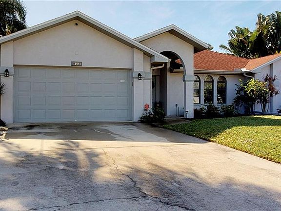 2nd image of 922 SW 37th St