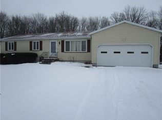 69 Ann Marie Dr, Rochester, NY 14606