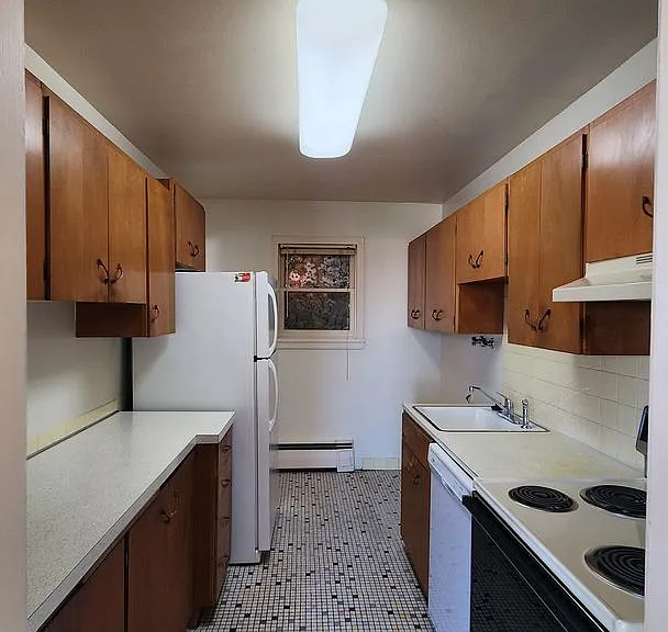 201 Whitaker Dr — Photo 8
