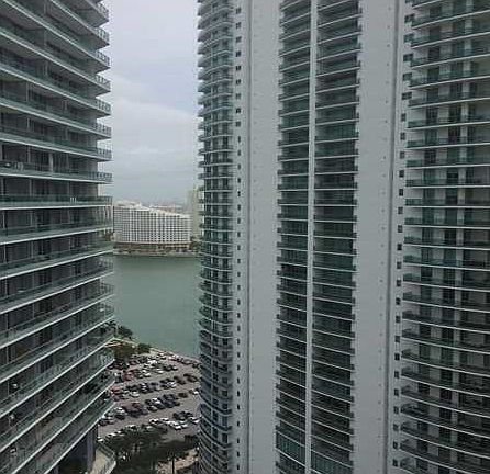 3rd image of 170 SE 14th St APT 2003