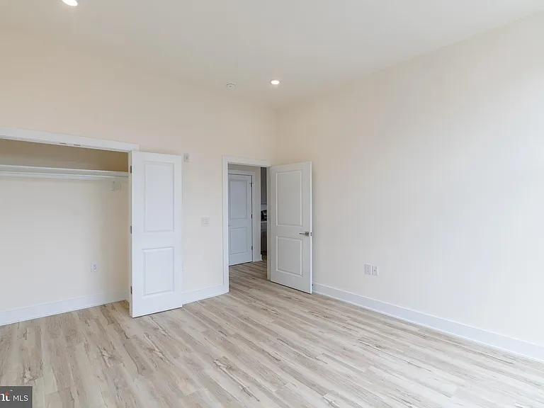 1129 Germantown Ave #4C — Photo 21
