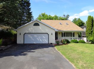 619 Wallace St, New London, WI 54961