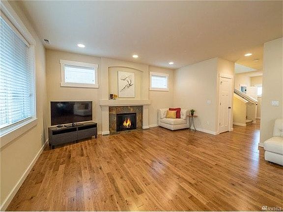 3rd image of 14511 19th Ave W