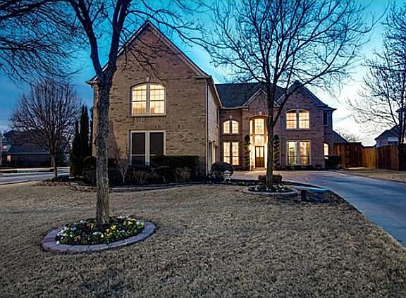 2nd image of 1711 Redwing Dr