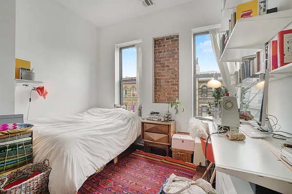 Rented by Compass | media 7