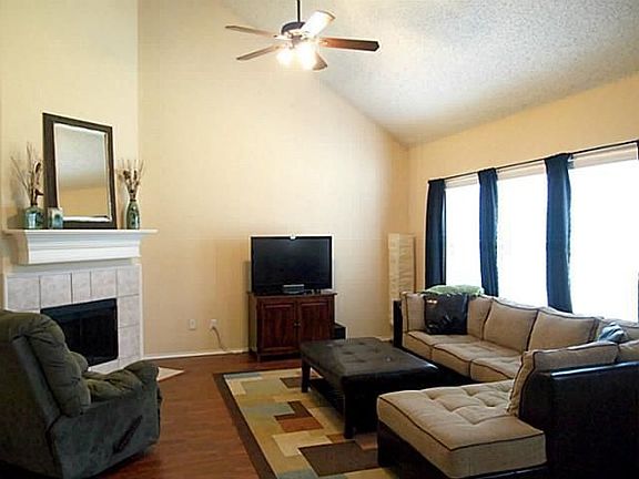 4th image of 3909 Aldersyde Dr