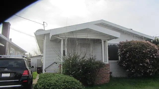 2356 Church St photo 1