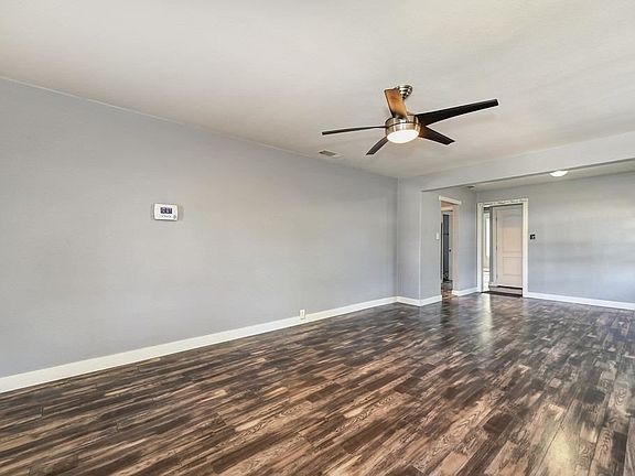 5th image of 1736 Roanoke Ave