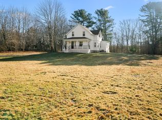 1809 Blossom Rd, Fall River, MA 02722