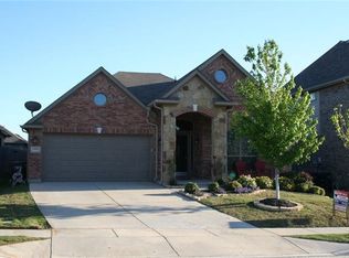 3956 Hunter Peak Rd, Roanoke, TX 76262