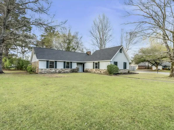 3211 John Hancock Dr, Columbus, MS 39705